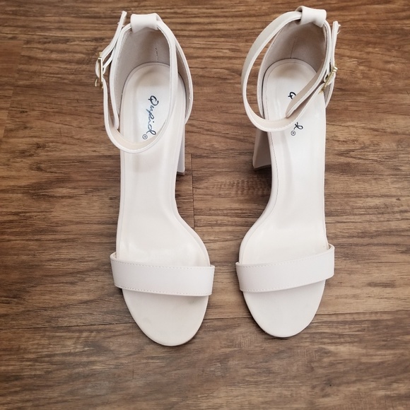 Heels - Picture 2 of 4